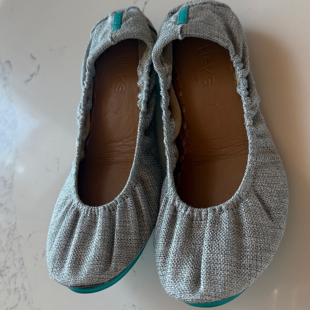 TIEKS Flats Silver Lake Color Light Grey Fabric Womens size 7